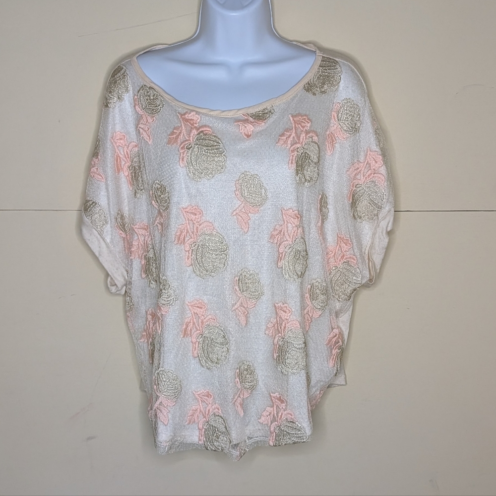 Brandlabel Flowy Short Sleeve Top Embroidered Floral Print Gold Pink